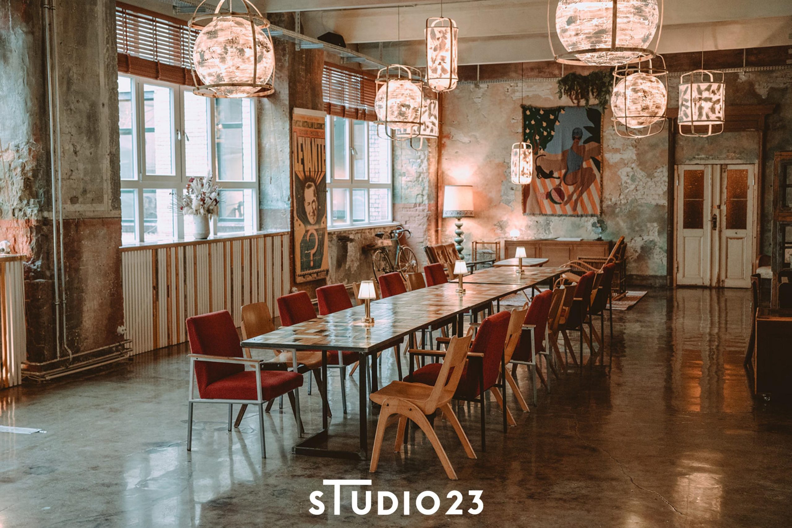 Studio 23 2